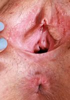 ATK Galleria: Dez Hansen (Dez Hansen takes off a bikini)