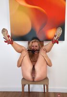 Elle is dressed to thrill., Elle Macqueen (ell034) ATK Natural & Hairy: Elle Macqueen (Elle is dressed to thrill.)