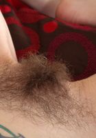 Hairy Emma spreads her bush, Emma (emm004) ATK Archives: Emma (Hairy Emma spreads her bush)