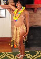 Ebony Serenity spreads her pussy, Serenity Evans (hea029) ATK Exotics: Serenity Evans (Ebony Serenity spreads her pussy)
