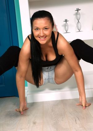 Vanessa Vaughn from ATK Natural & Hairy